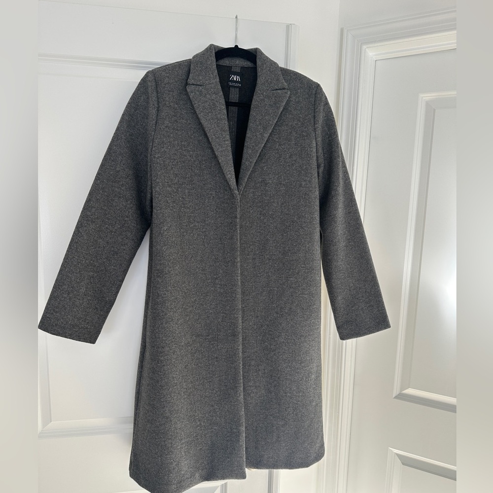 Zara felt texture trench coat worn once